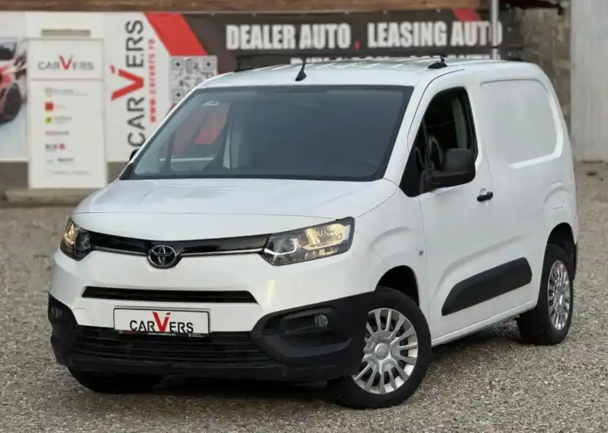 TOYOTA PROACE