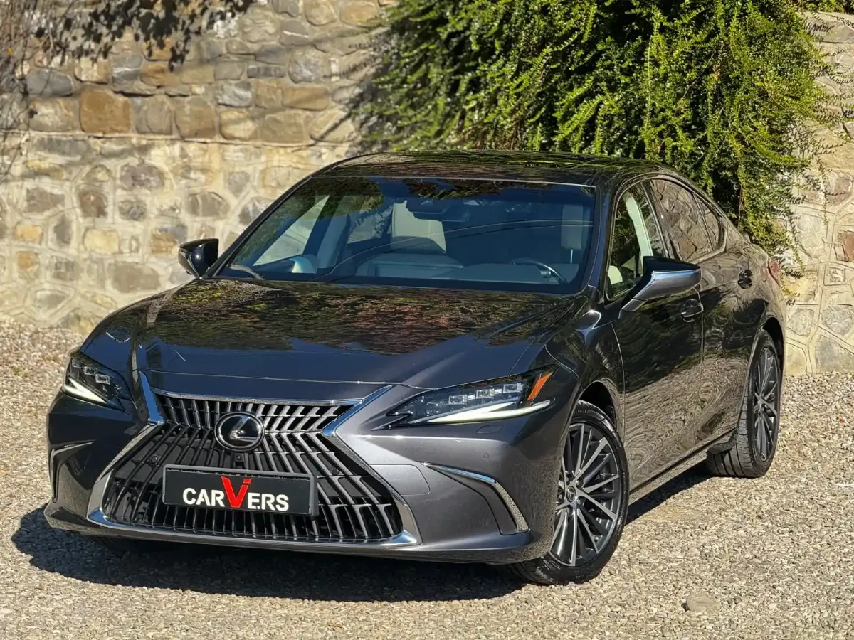 Lexus Seria ES300H